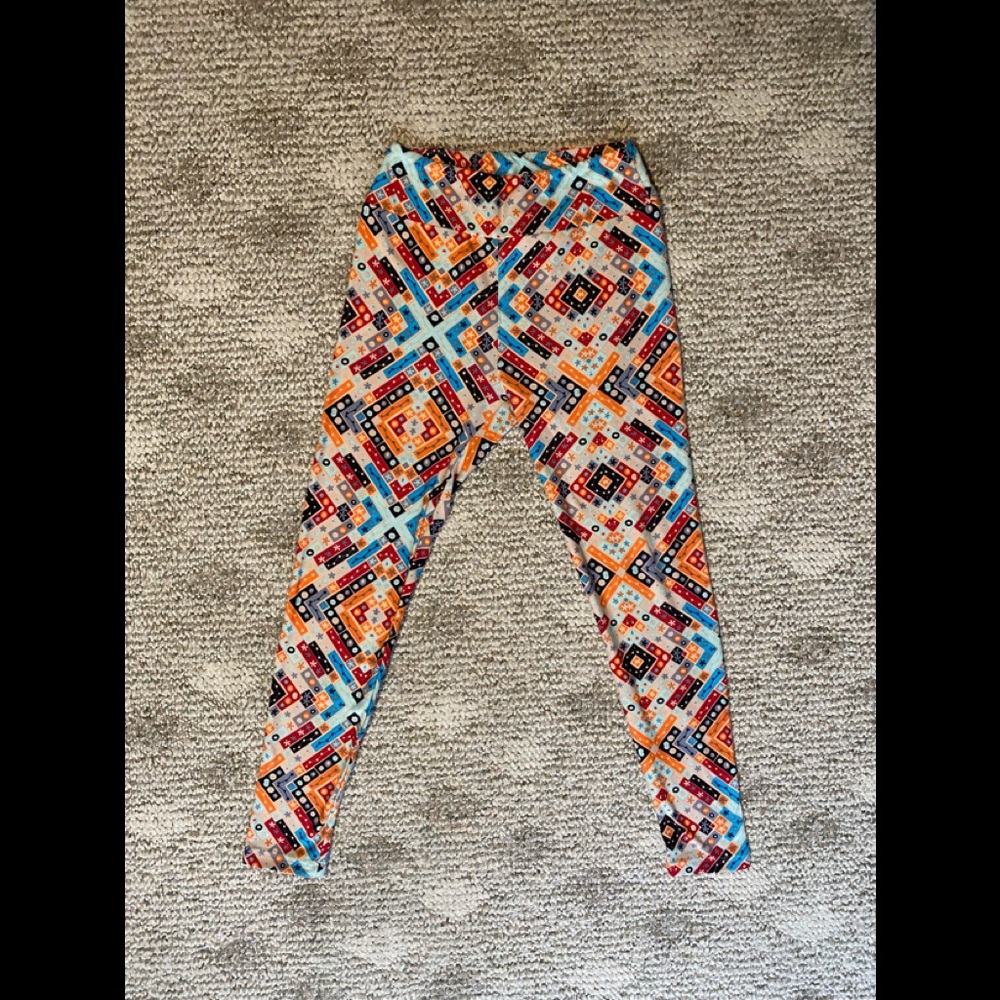 LuLaRoe OS Leggings Nude Beige Constellation Print Geometric Fair Isle Pattern